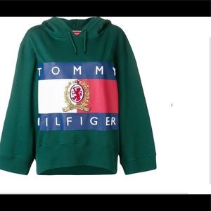 Tommy Hilfiger Sweatshirt NWOT
